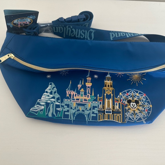 Disneyland Icons Belt Sling bag NWT blue - Picture 3 of 6